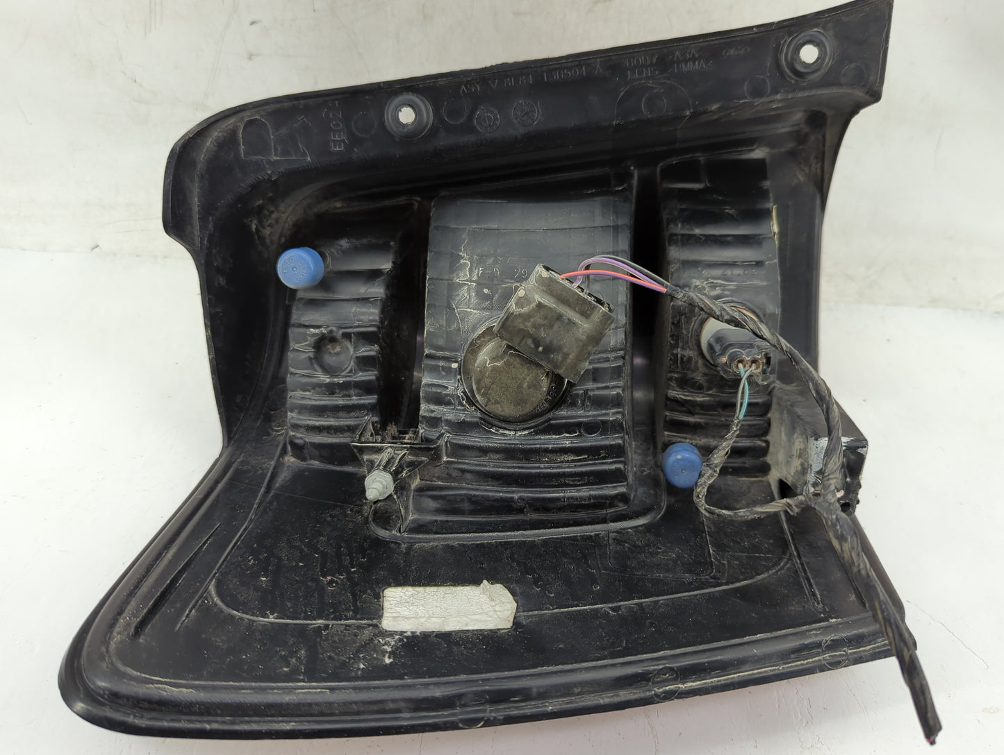 2008-2012 Ford Escape Tail Light Assembly Driver Left OEM P/N:8L84-13B504-A Fits Fits 2008 2009 2010 2011 2012 OEM Used Auto