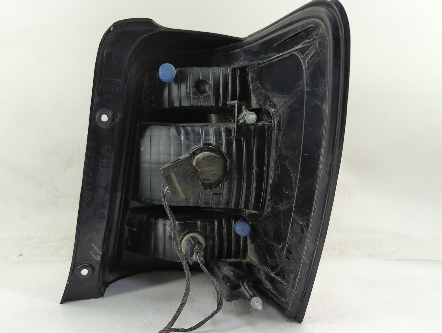 2008-2012 Ford Escape Tail Light Assembly Driver Left OEM P/N:8L84-13B505-A Fits Fits 2008 2009 2010 2011 2012 OEM Used Auto