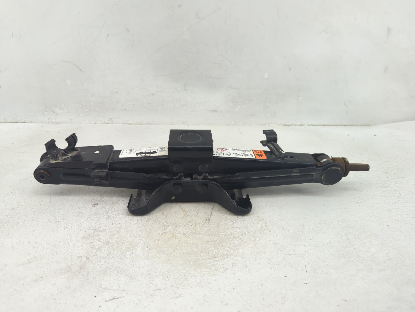 2008 Ford Escape Spare Scissor Car Jack - Oemusedautoparts1.com