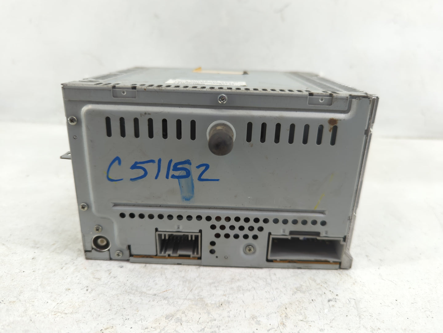 2008 Ford Escape Radio AM FM Cd Player Receiver Replacement P/N:8L8T18C869AM Fits Fits 2009 OEM Used Auto Parts - Oemusedaut