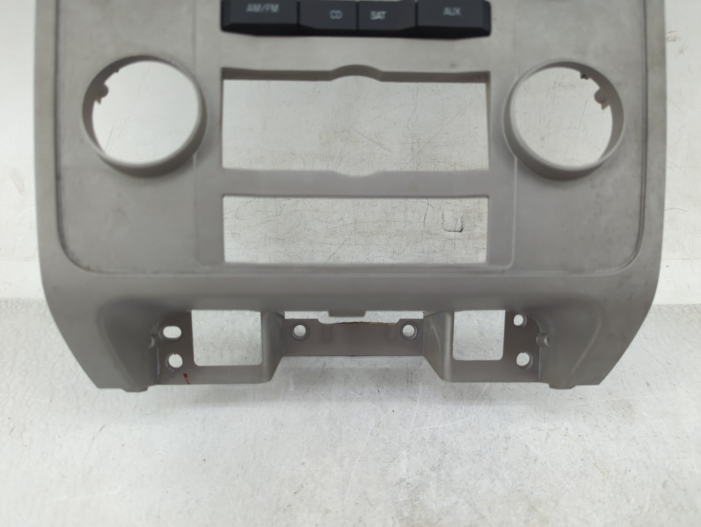 2008 Ford Escape Radio AM FM Cd Player Receiver Replacement P/N:8L8T-18A802-AKW 8L8T-18A803-AKW Fits OEM Used Auto Parts - O