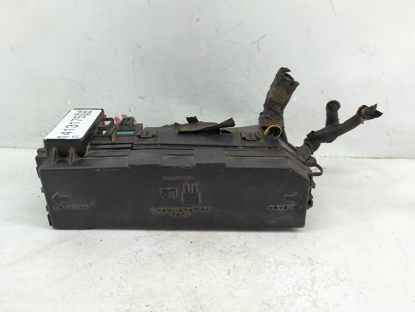2008 Ford Escape Fusebox Fuse Box Panel Relay Module Fits OEM Used Auto Parts - Oemusedautoparts1.com
