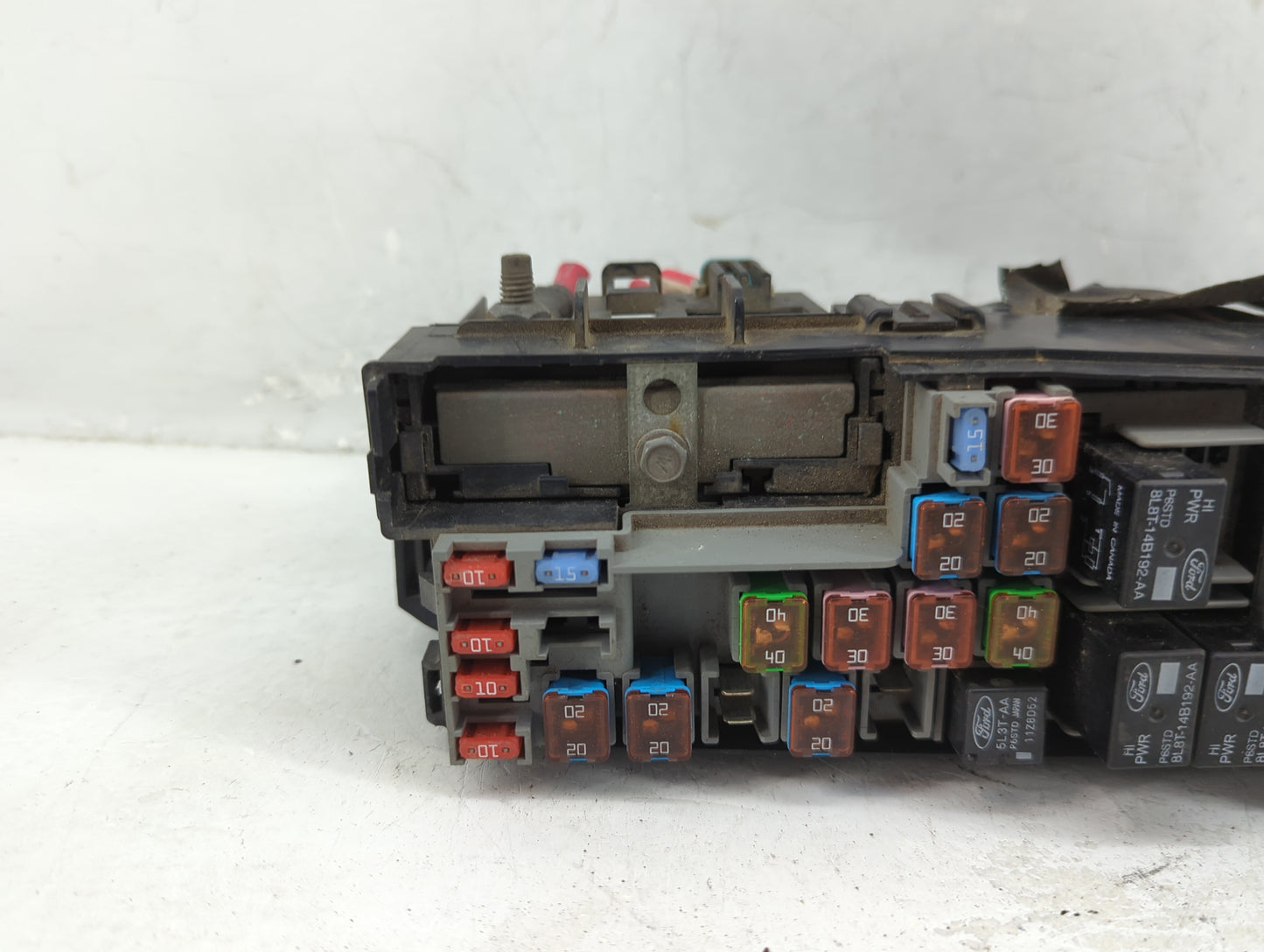 2008 Ford Escape Fusebox Fuse Box Panel Relay Module Fits OEM Used Auto Parts - Oemusedautoparts1.com