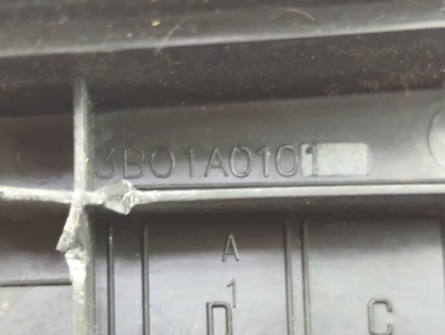 2008 Ford Escape Fusebox Fuse Box Panel Relay Module Fits OEM Used Auto Parts - Oemusedautoparts1.com