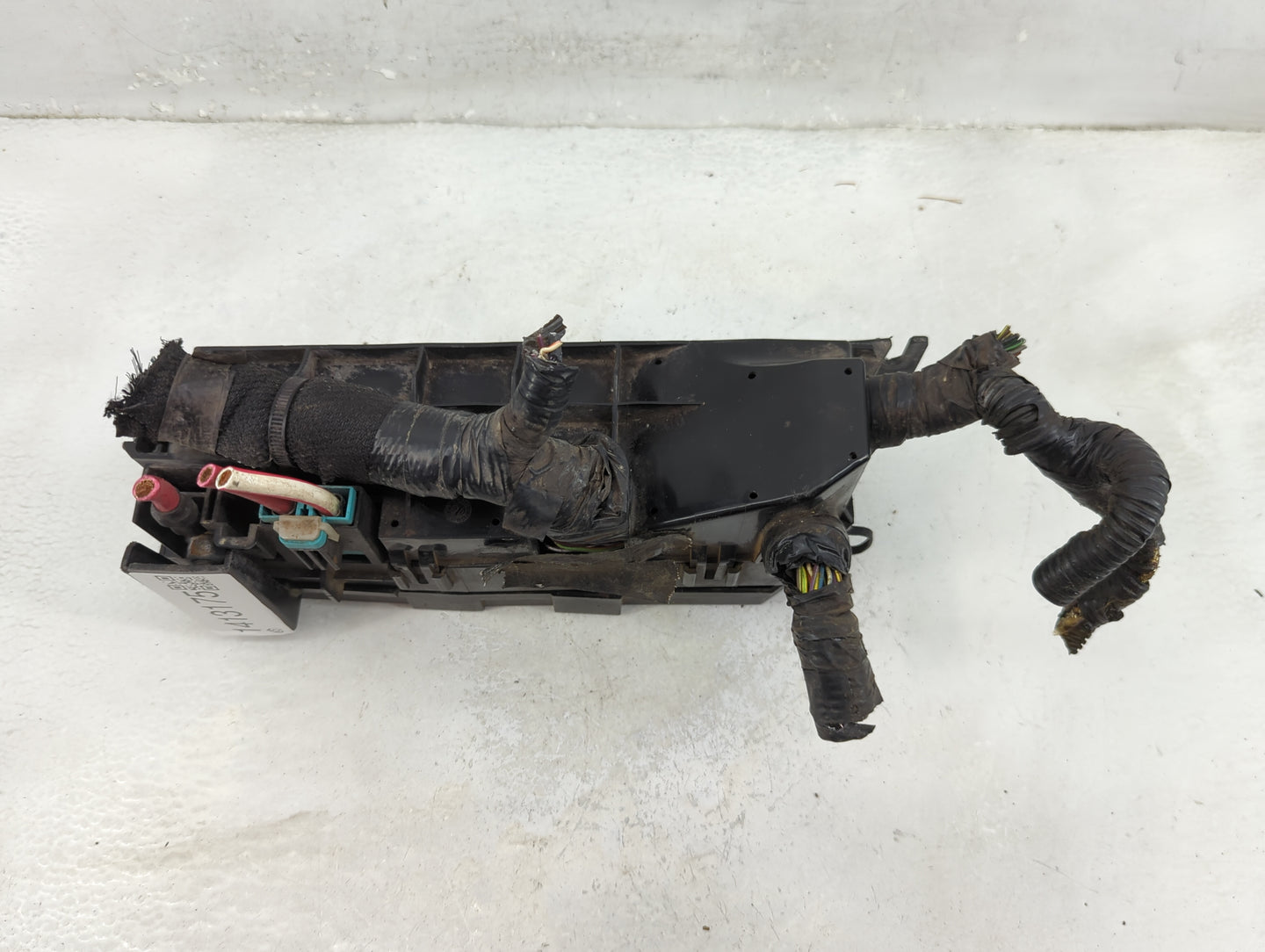 2008 Ford Escape Fusebox Fuse Box Panel Relay Module Fits OEM Used Auto Parts - Oemusedautoparts1.com