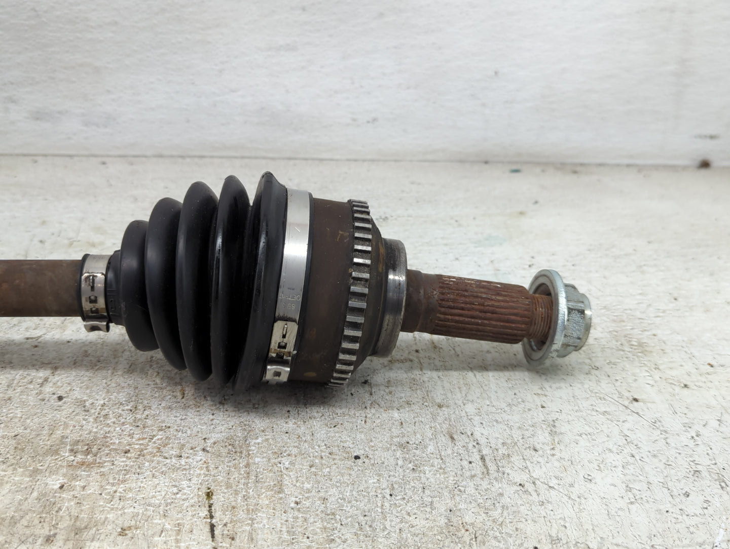 2001-2008 Ford Escape Axle Shaft Front Driver Cv C/v - Oemusedautoparts1.com