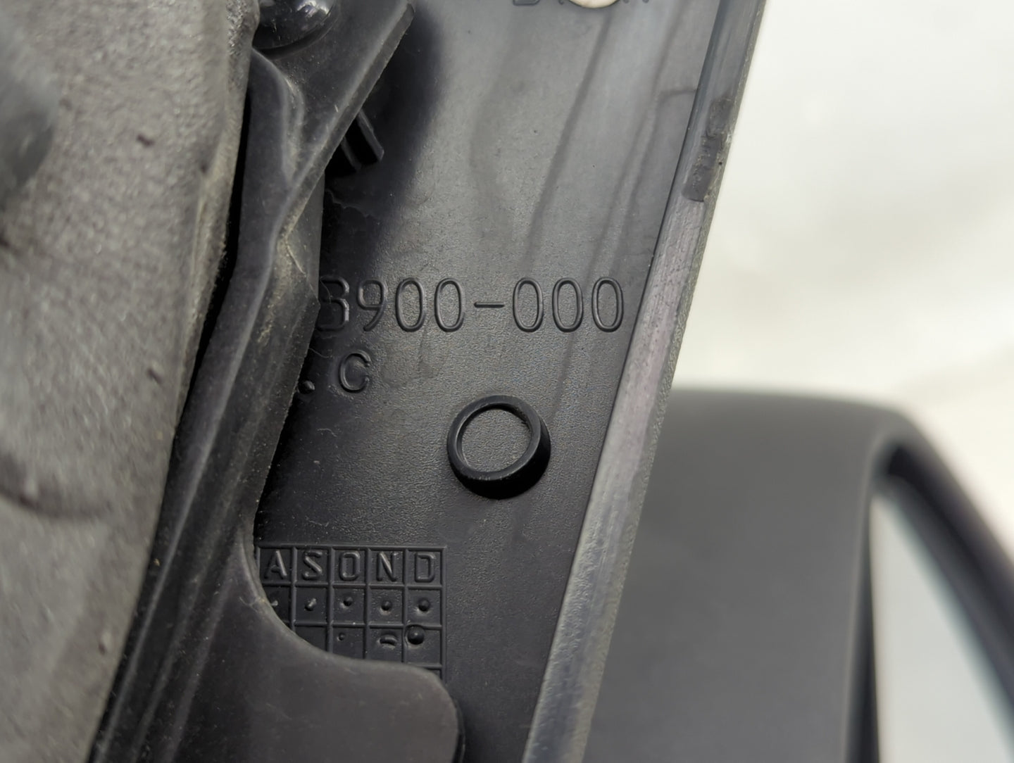 2008-2009 Ford Escape Passenger Side View Mirror - Right Door Mirror OEM Used - Oemusedautoparts1.com