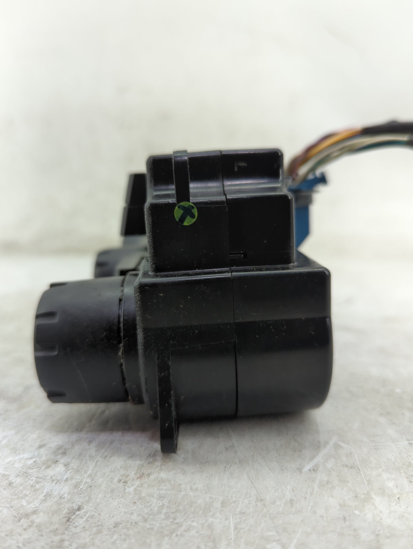 2008 Ford Escape Climate Control Module Temperature AC/Heater Replacement P/N:8L84-18C612-BL Fits OEM Used Auto Parts - Oemu