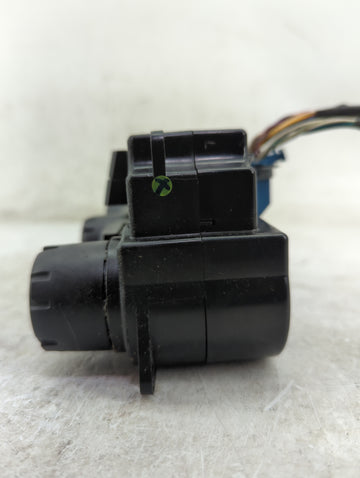 2008 Ford Escape Climate Control Module Temperature AC/Heater Replacement P/N:8L84-18C612-BL Fits OEM Used Auto Parts