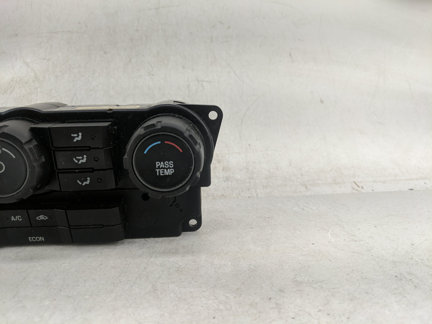 2008 Ford Escape Climate Control Module Temperature AC/Heater Replacement P/N:8M64-18C612-AH Fits OEM Used Auto Parts - Oemu