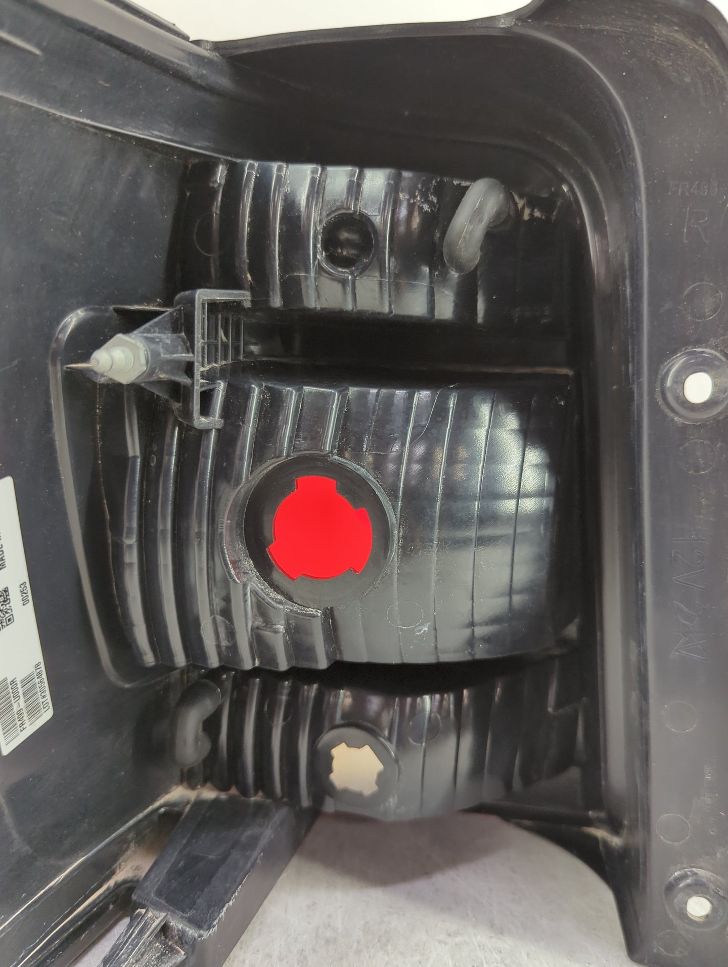 2008-2012 Ford Escape Tail Light Assembly Passenger Right OEM P/N:FR499-U000R Fits Fits 2008 2009 2010 2011 2012 OEM Used Au