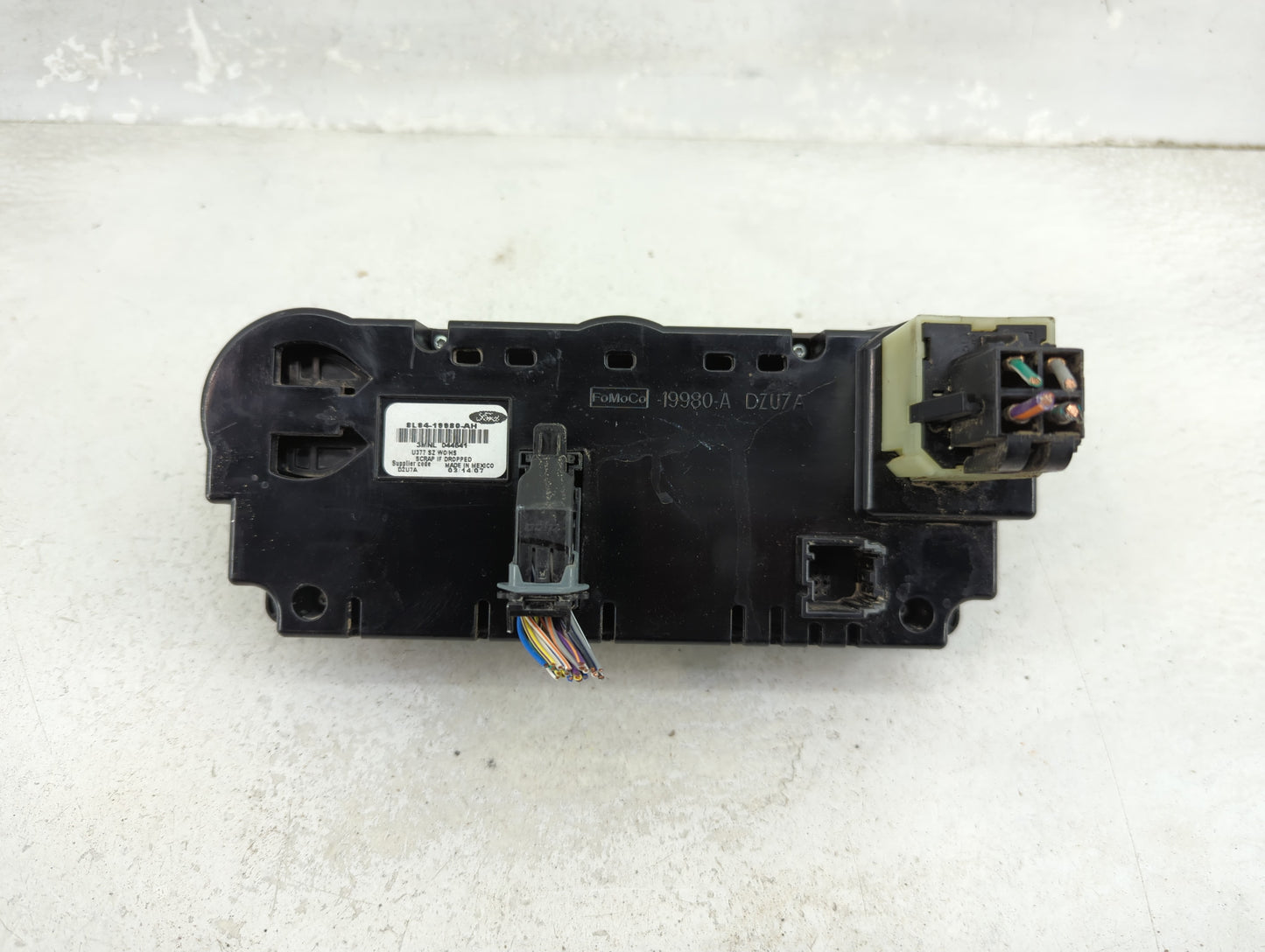 2008 Ford Escape Climate Control Module Temperature AC/Heater Replacement P/N:8L84-19980-AH Fits OEM Used Auto Parts - Oemus