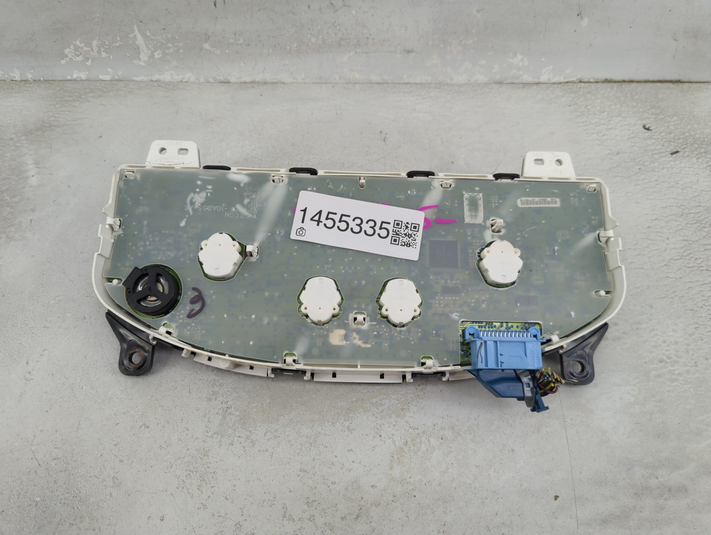 2008 Ford Escape Instrument Cluster Speedometer Gauges P/N:10890 Miles: Fits OEM Used Auto Parts - Oemusedautoparts1.com