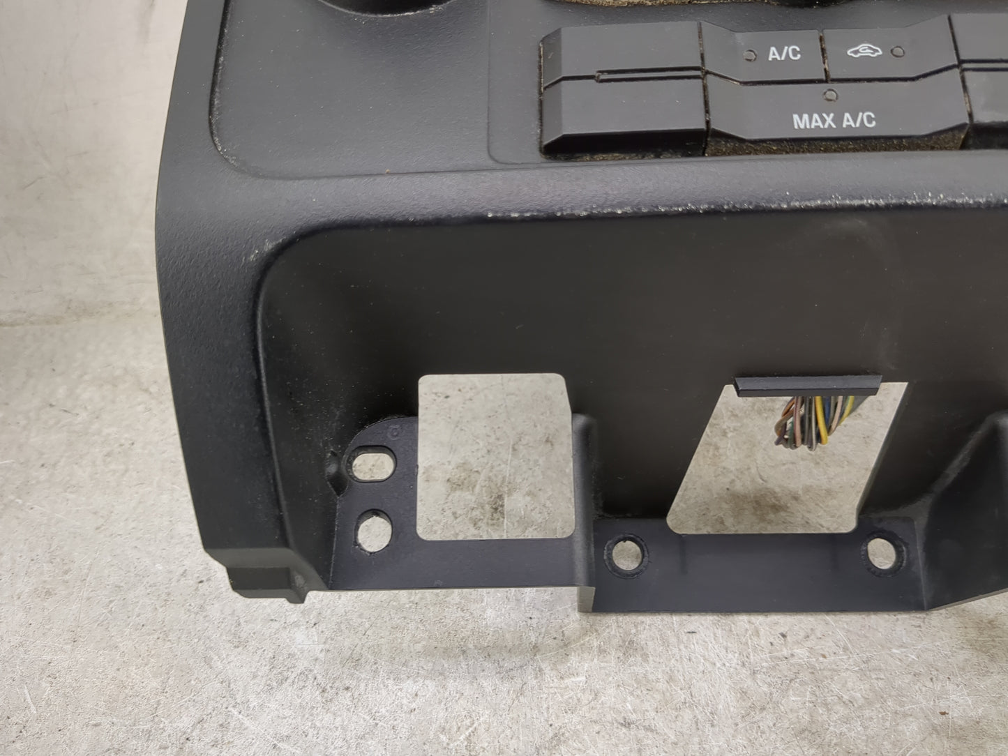 2008-2008 Ford Escape Radio Control Panel - Oemusedautoparts1.com