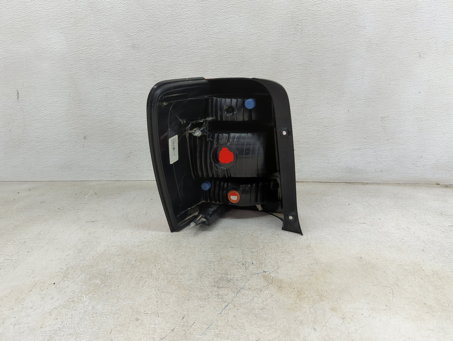2008-2012 Ford Escape Tail Light Assembly Passenger Right OEM Fits Fits 2008 2009 2010 2011 2012 OEM Used Auto Parts - Oemus