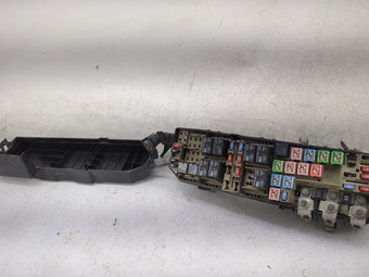 compare product 2008 Ford Escape Fusebox Fuse Box Panel Relay Module P/N:8L8T-14A003-AE 8L8T-14B192-AA, 8L8T-14B192-BA Fits OEM Used Auto Parts