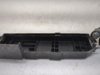 2008 Ford Escape Fusebox Fuse Box Panel Relay Module P/N:8L8T-14A003-AE 8L8T-14B192-AA, 8L8T-14B192-BA Fits OEM Used Auto Pa
