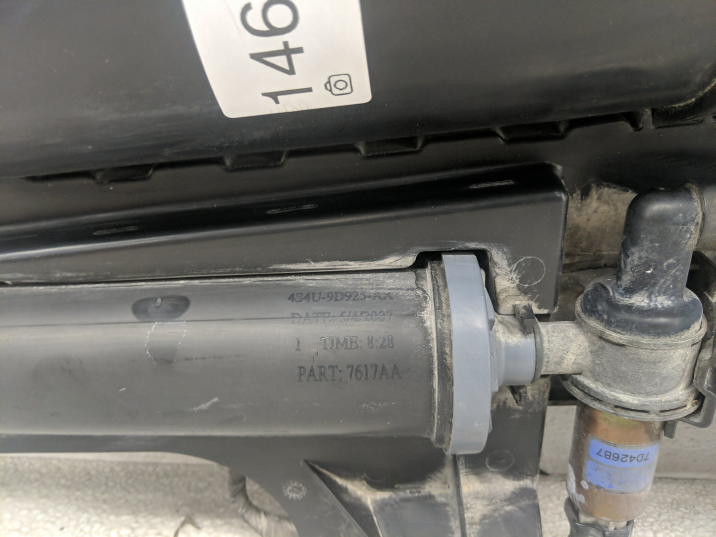 2008 Ford Escape Fuel Vapor Charcoal Canister 1461911 - Oemusedautoparts1.com