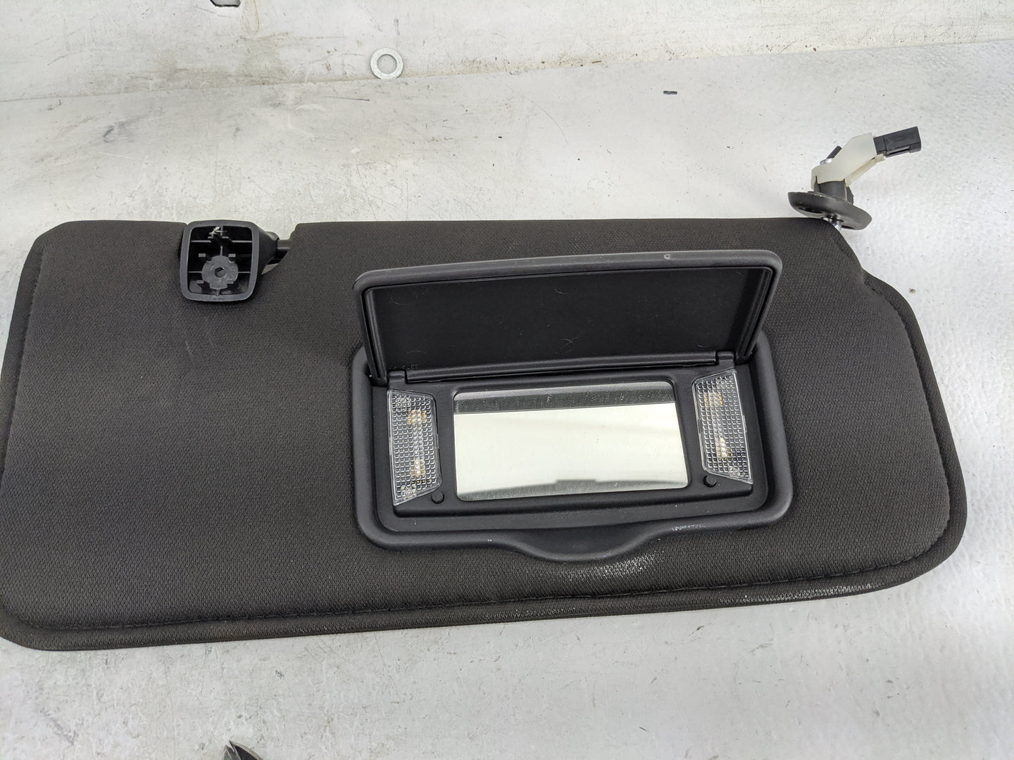 2008-2009 Ford Escape Sun Visor Shade Replacement Passenger Right Mirror Fits Fits 2008 2009 OEM Used Auto Parts - Oemusedau