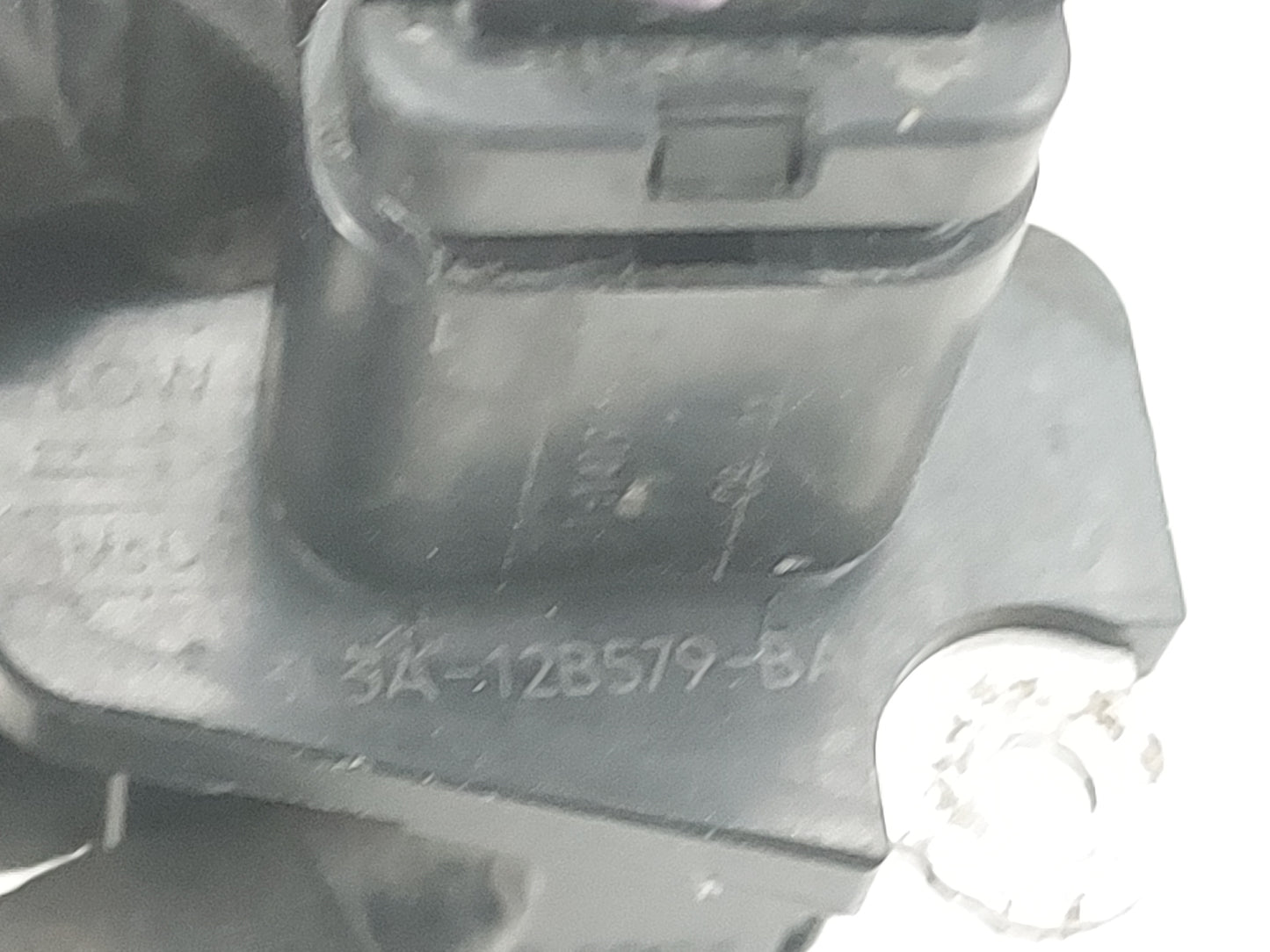 2001-2007 Ford Escape Mass Air Flow Meter Maf 1485497 - Oemusedautoparts1.com