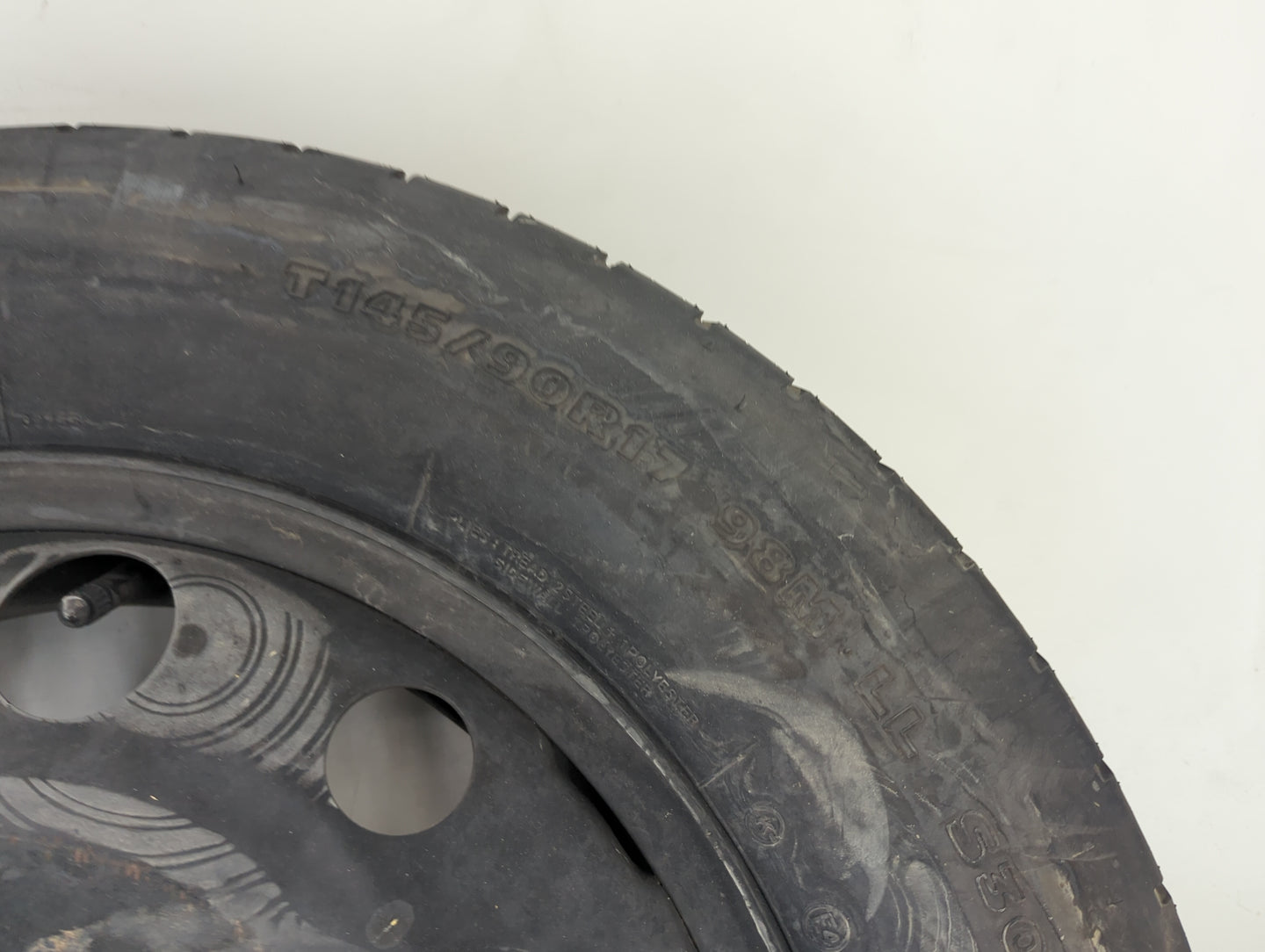2008 Ford Escape Spare Donut Tire Wheel Rim Oem 1486998 - Oemusedautoparts1.com