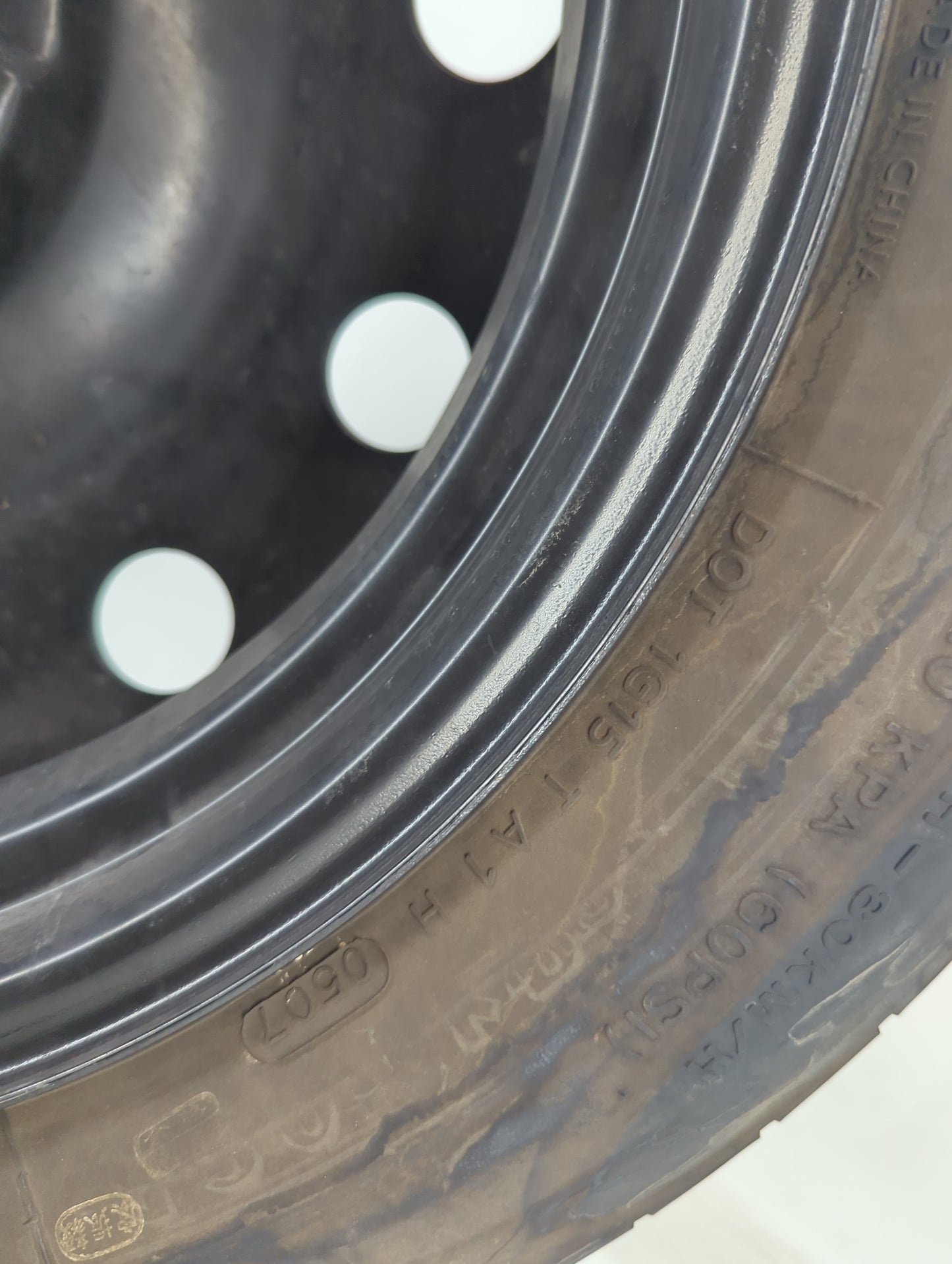 2008 Ford Escape Spare Donut Tire Wheel Rim Oem 1486998 - Oemusedautoparts1.com