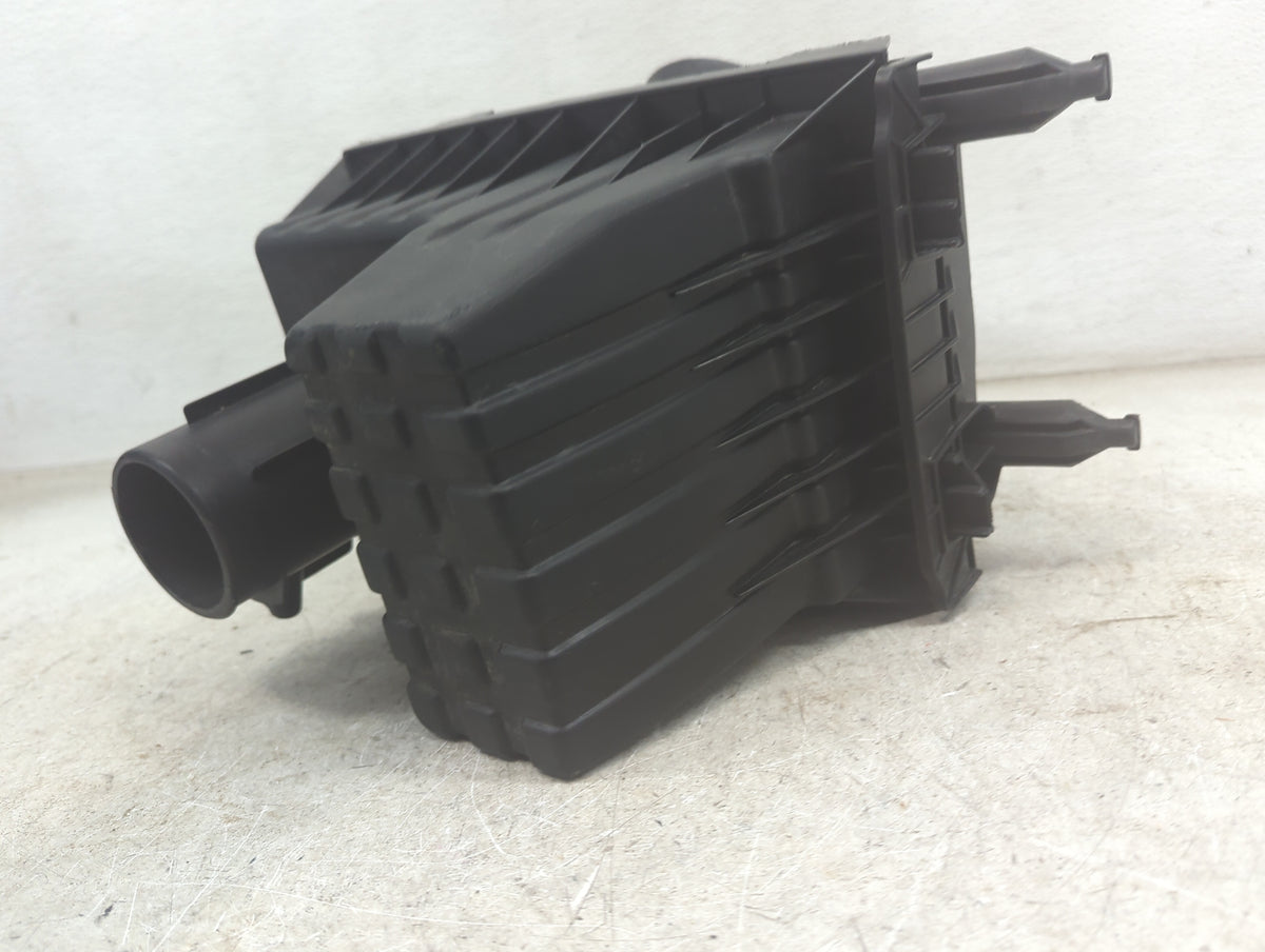 2008-2008 Ford Escape Air Cleaner Intake-duct Hose Tube 1495452 - Oemusedautoparts1.com