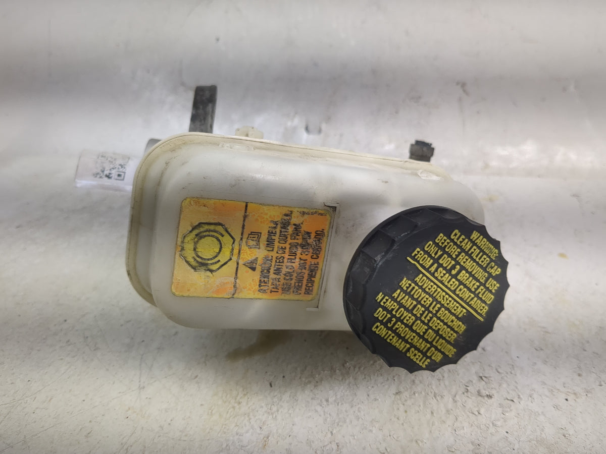 2008-2008 Ford Escape Brake Master Cylinder - Oemusedautoparts1.com