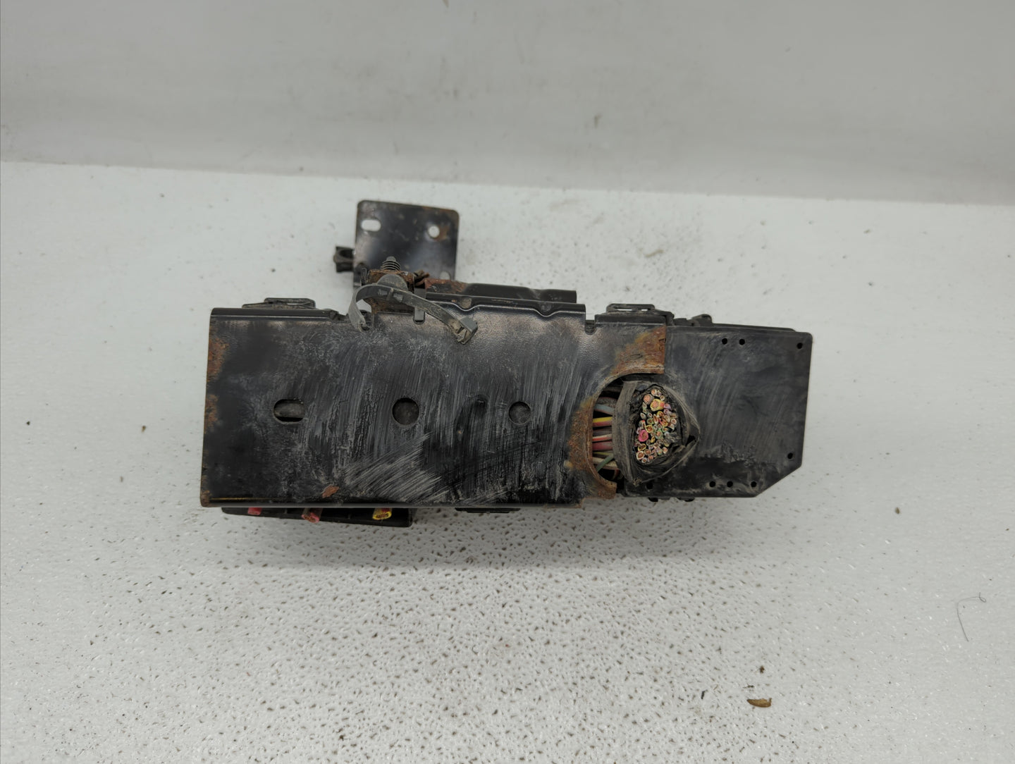 Ford Escape Fusebox Fuse Box Relay Module Tipm - Oemusedautoparts1.com