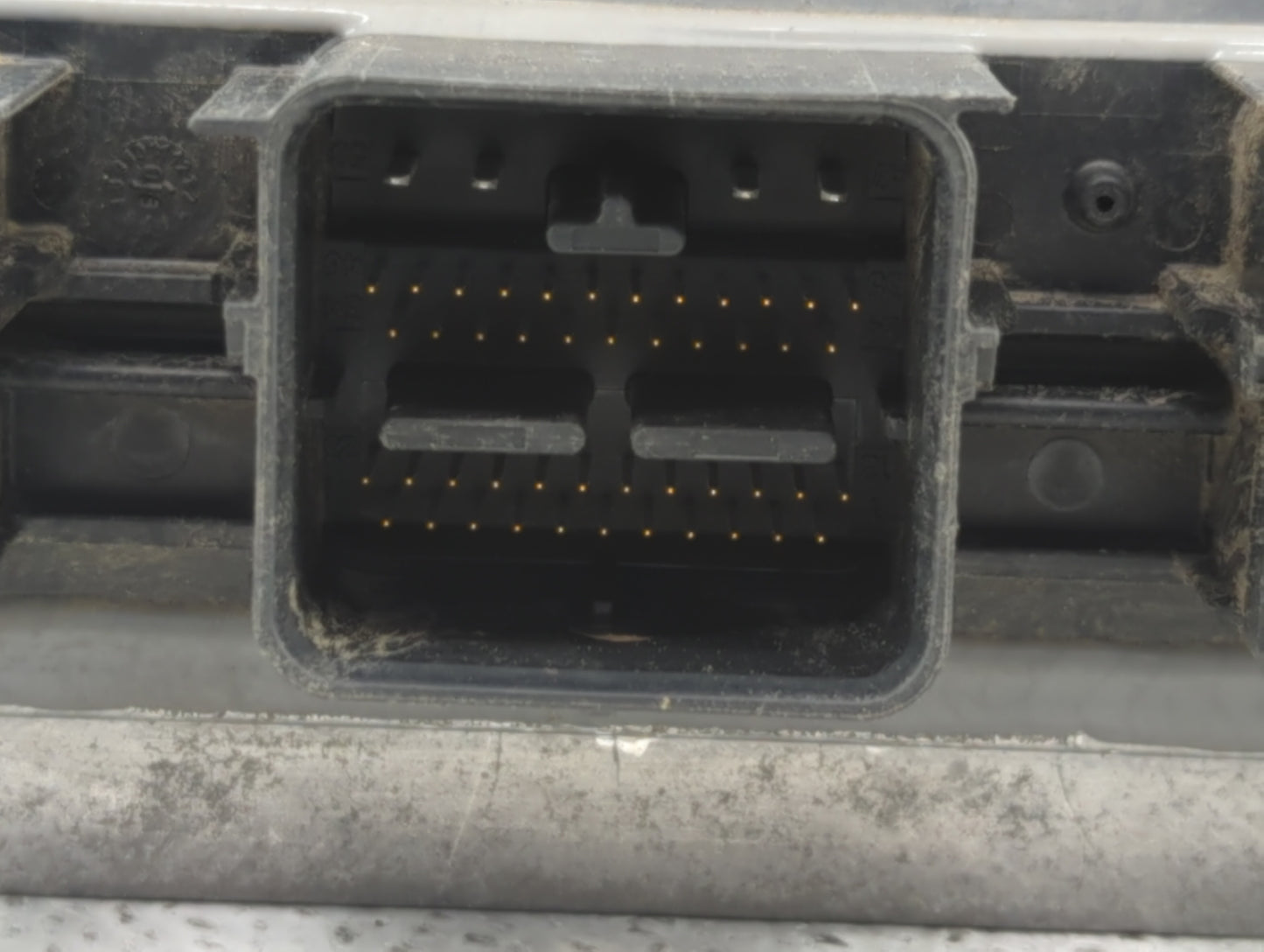 2008 Ford Escape PCM Engine Control Computer ECU ECM PCU OEM P/N:8M6A-12A650-BG 8M6A-12A650-BE, 8M6A-12A650-BD Fits OEM Used