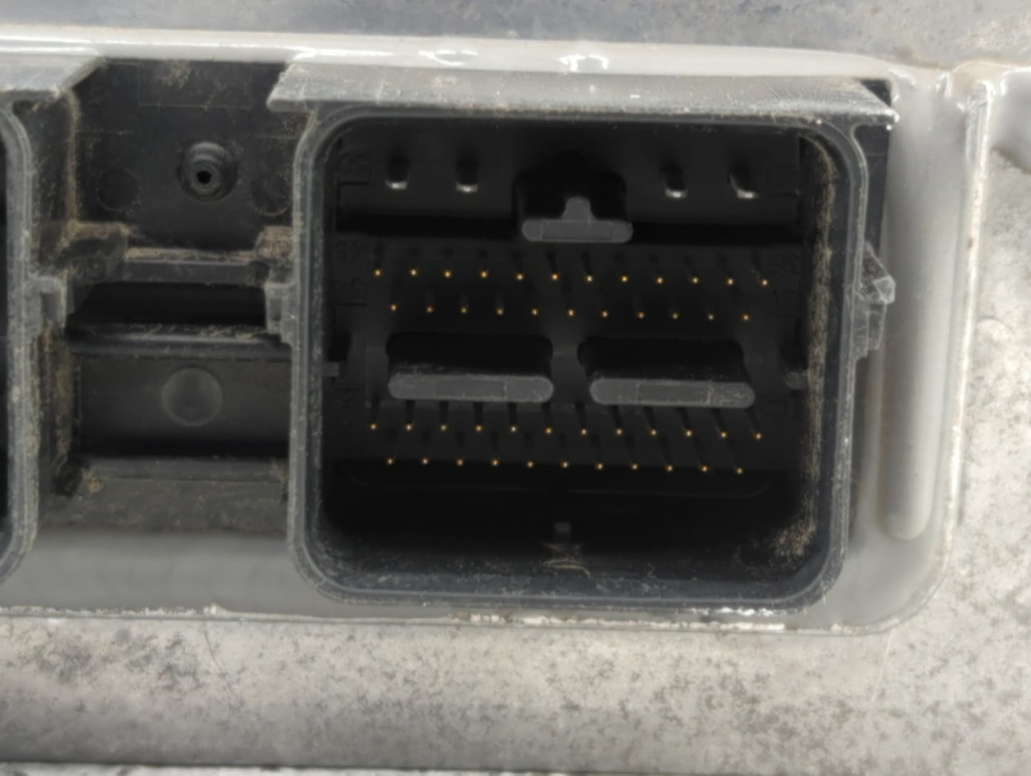 2008 Ford Escape PCM Engine Control Computer ECU ECM PCU OEM P/N:8M6A-12A650-BG 8M6A-12A650-BE, 8M6A-12A650-BD Fits OEM Used