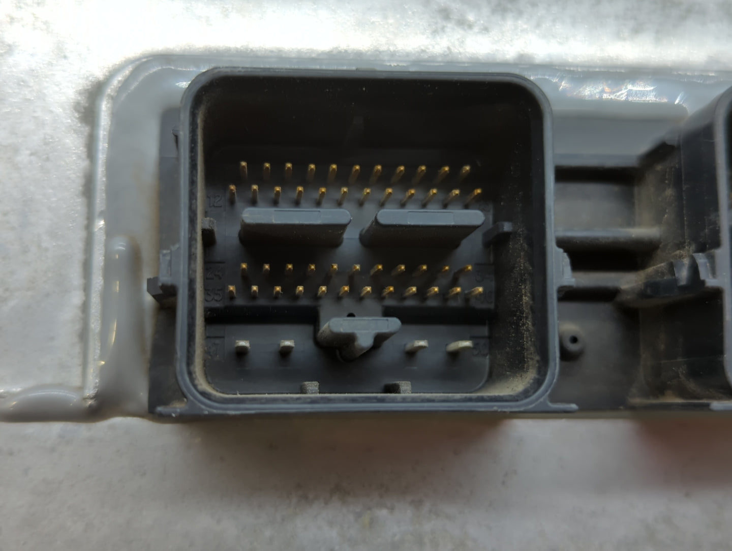 2008 Ford Escape PCM Engine Control Computer ECU ECM PCU OEM P/N:8M6A-12A650-BG 8M6A-12A650-BE, 8M6A-12A650-BD Fits OEM Used