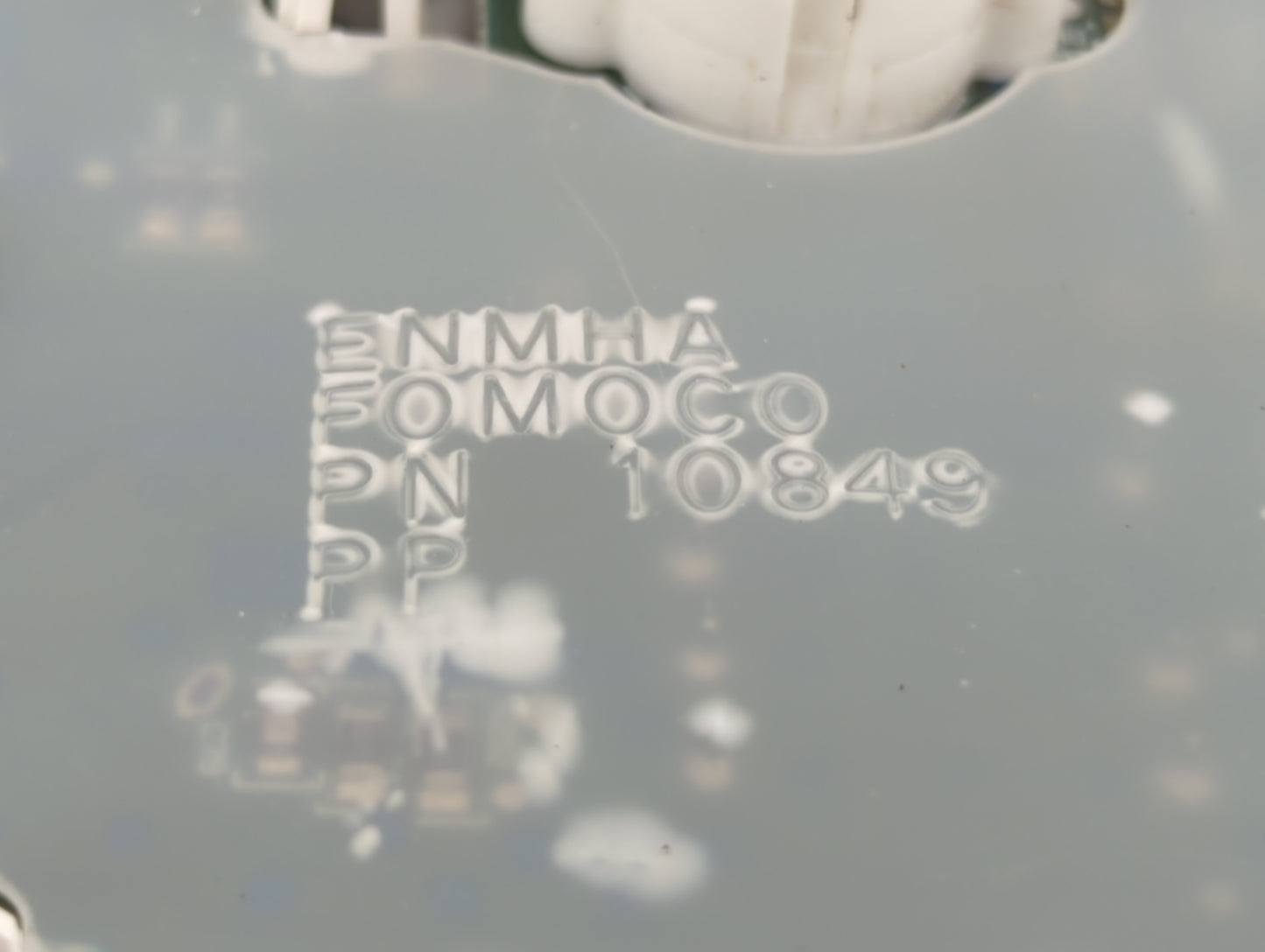 2008 Ford Escape Instrument Cluster Speedometer Gauges P/N:8L8T-10849-KA Fits OEM Used Auto Parts - Oemusedautoparts1.com