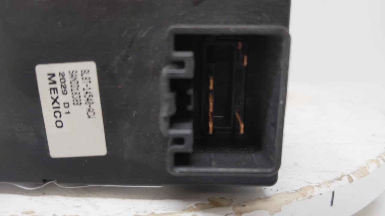 2008 Ford Escape Master Power Window Switch Replacement Driver Side Left P/N:8L8T-14540-ACW Fits OEM Used Auto Parts - Oemus