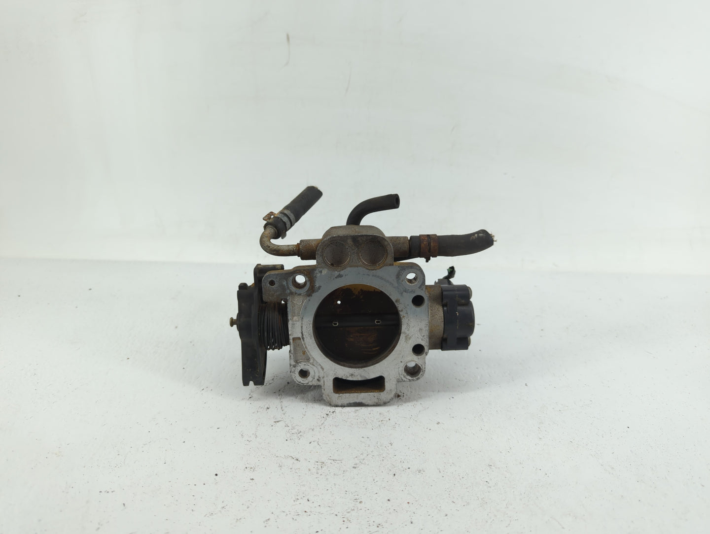 2005-2008 Ford Escape Throttle Body P/N:5L8E-AF F5RF-98989 Fits Fits 2005 2006 2007 2008 OEM Used Auto Parts - Oemusedautopa
