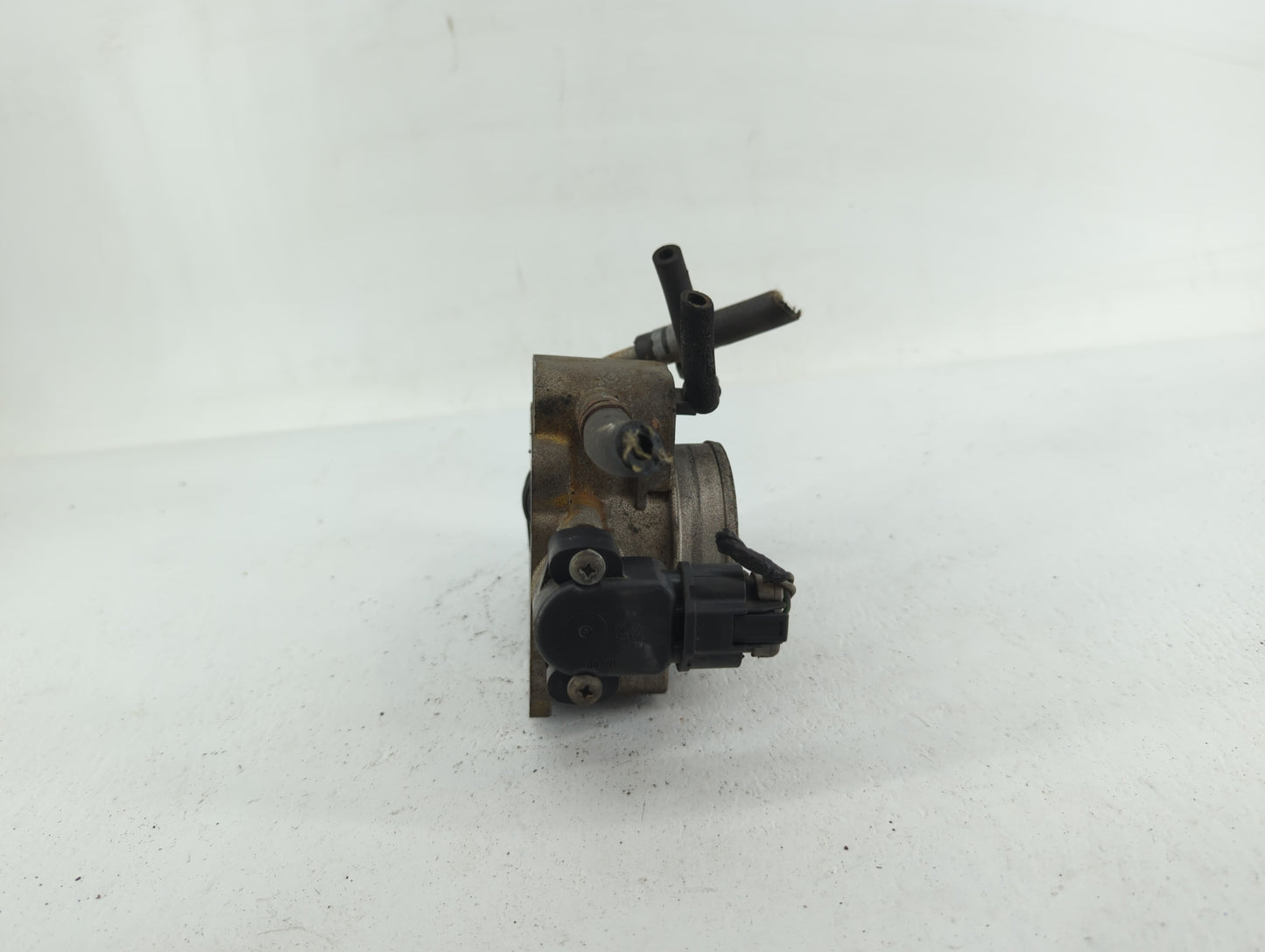 2005-2008 Ford Escape Throttle Body P/N:5L8E-AF F5RF-98989 Fits Fits 2005 2006 2007 2008 OEM Used Auto Parts - Oemusedautopa