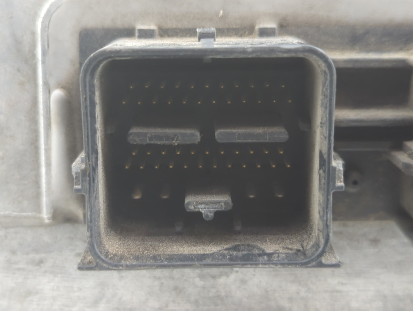 2008 Ford Escape PCM Engine Control Computer ECU ECM PCU OEM P/N:8M6A-12A650-BG 8M6A-12A650-BE, 8M6A-12A650-BD Fits OEM Used