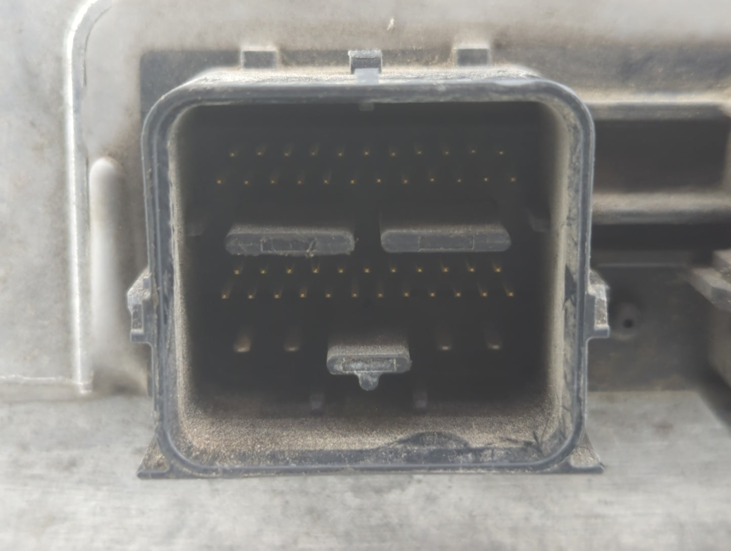 2008 Ford Escape PCM Engine Control Computer ECU ECM PCU OEM P/N:8M6A-12A650-BG 8M6A-12A650-BE, 8M6A-12A650-BD Fits OEM Used