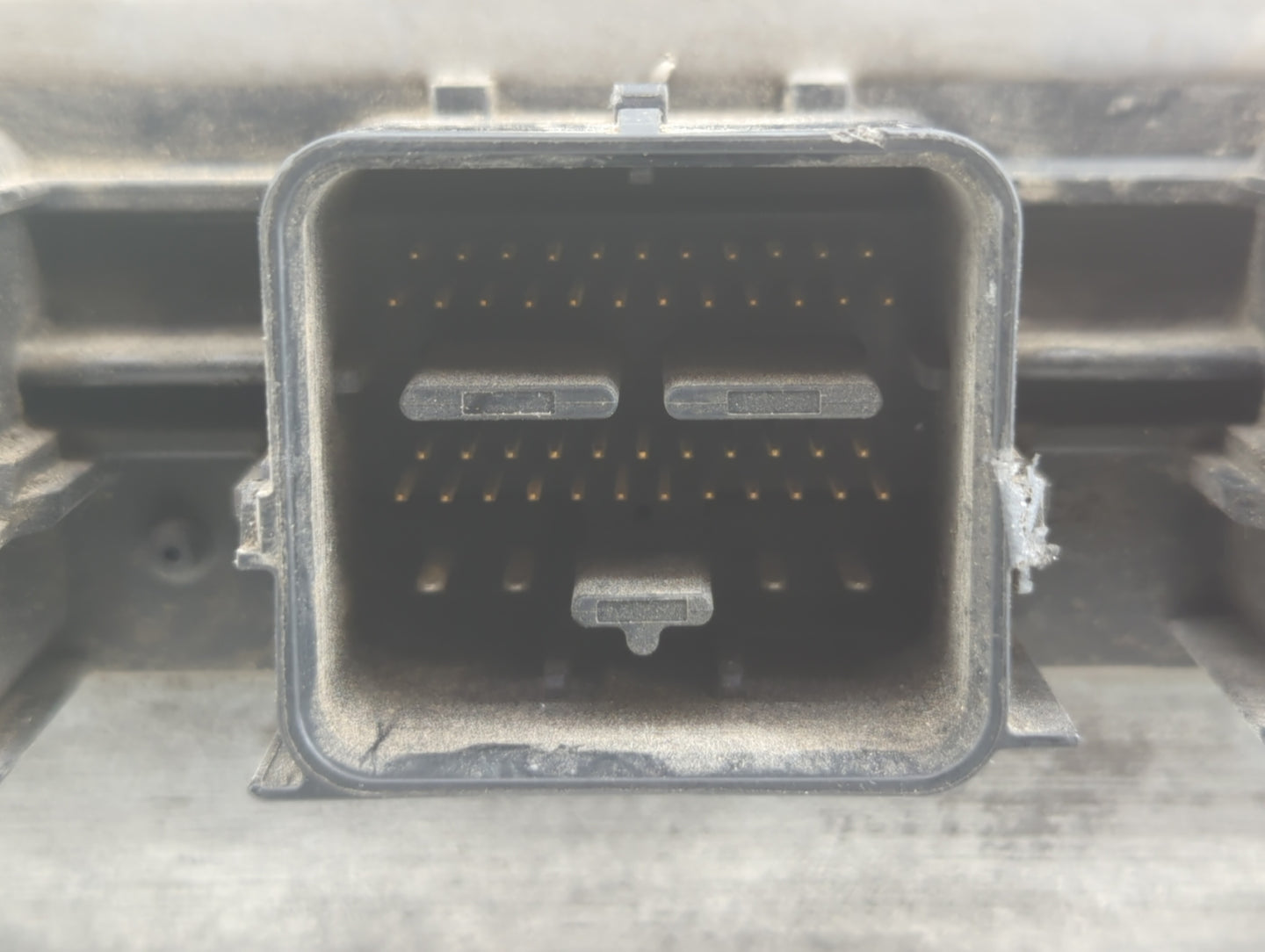 2008 Ford Escape PCM Engine Control Computer ECU ECM PCU OEM P/N:8M6A-12A650-BG 8M6A-12A650-BE, 8M6A-12A650-BD Fits OEM Used
