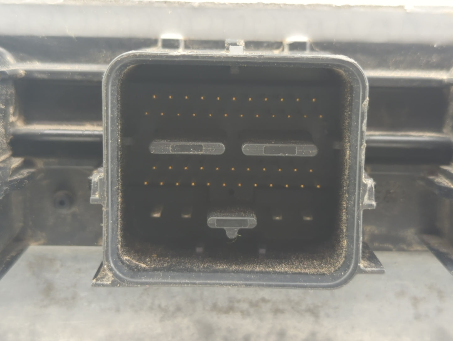 2008 Ford Escape PCM Engine Control Computer ECU ECM PCU OEM P/N:8M6A-12A650-BG 8M6A-12A650-BE, 8M6A-12A650-BD Fits OEM Used