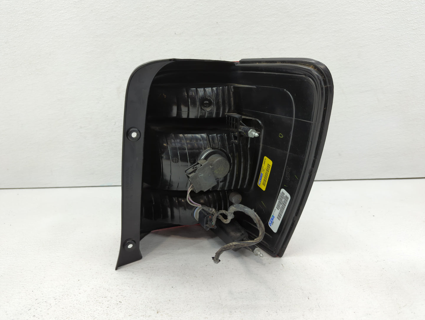 2008-2012 Ford Escape Tail Light Assembly Driver Left OEM P/N:20160325 Fits Fits 2008 2009 2010 2011 2012 OEM Used Auto Part