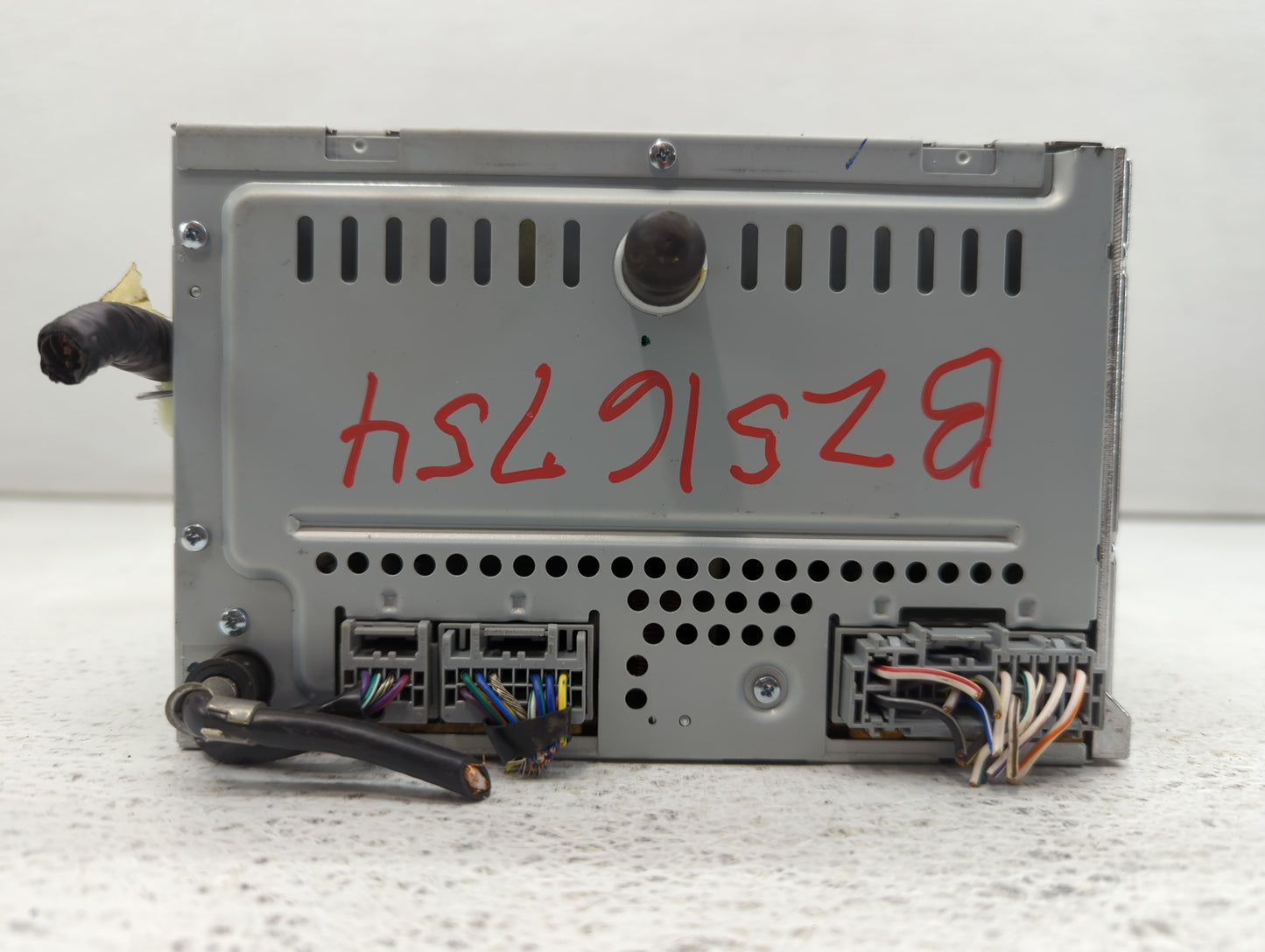 2008 Ford Escape Radio AM FM Cd Player Receiver Replacement P/N:8L8T18C815GY Fits OEM Used Auto Parts - Oemusedautoparts1.co