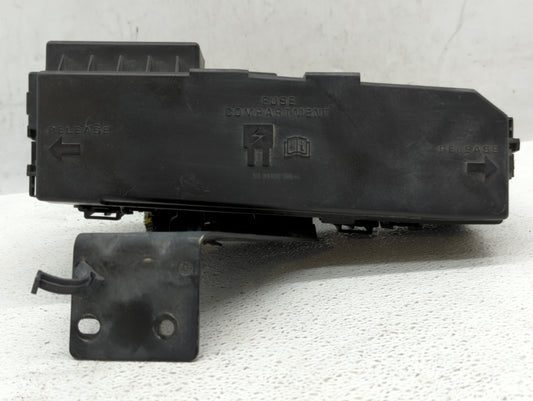 2008 Ford Escape Fusebox Fuse Box Panel Relay Module Fits OEM Used Auto Parts - Oemusedautoparts1.com