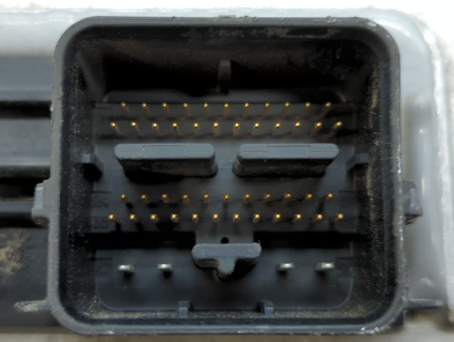 2008 Ford Escape PCM Engine Control Computer ECU ECM PCU OEM P/N:8L8A-12A650-ARB Fits Fits 2009 OEM Used Auto Parts - Oemuse