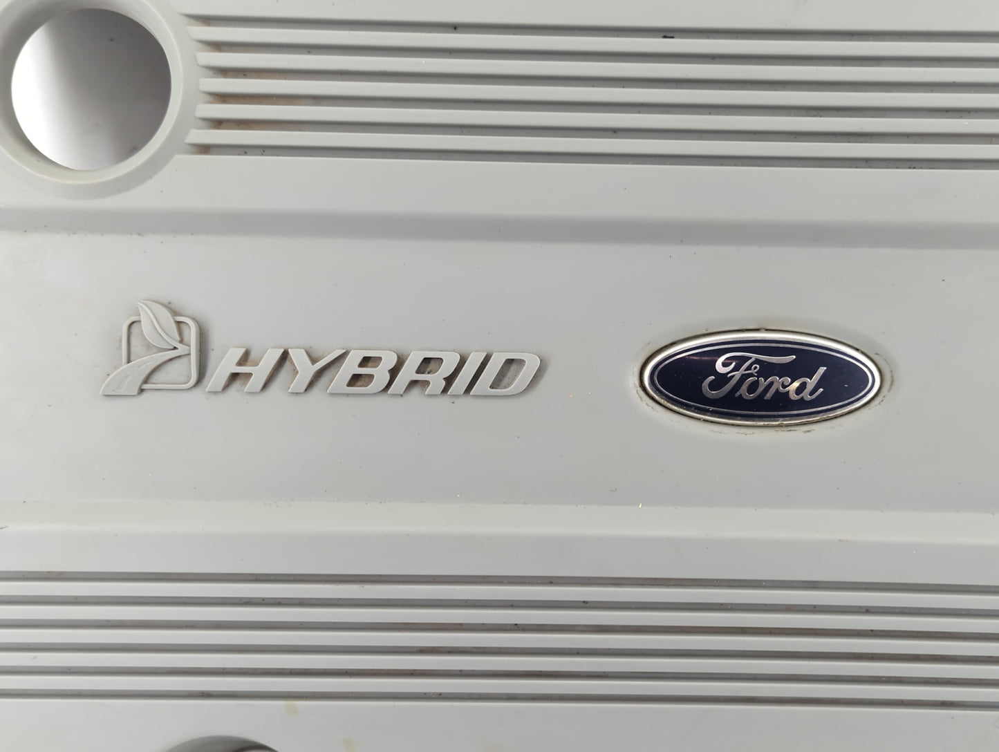 2008 Ford Escape Engine Cover - Oemusedautoparts1.com