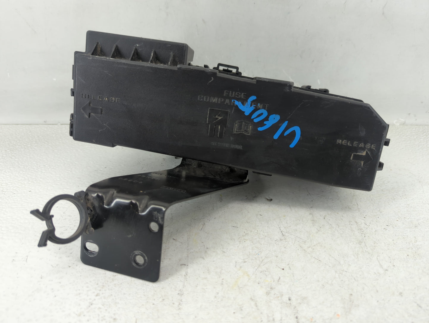 2008 Ford Escape Fusebox Fuse Box Panel Relay Module P/N:3B0790100 8L8T-14A003-AE Fits OEM Used Auto Parts - Oemusedautopart
