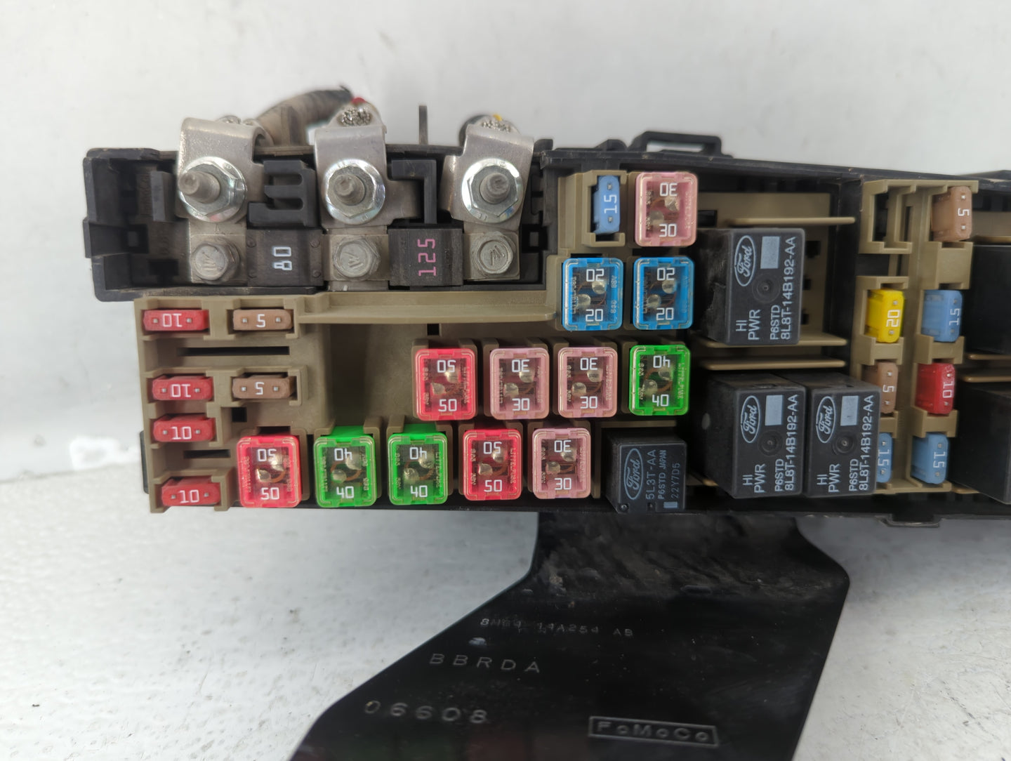 2008 Ford Escape Fusebox Fuse Box Panel Relay Module P/N:3B0790100 8L8T-14A003-AE Fits OEM Used Auto Parts - Oemusedautopart