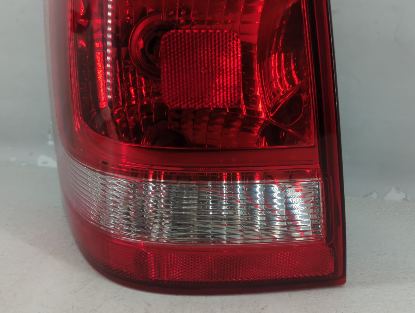 2008-2012 Ford Escape Tail Light Assembly Driver Left OEM P/N:44ZH1922 B Fits Fits 2008 2009 2010 2011 2012 OEM Used Auto Pa