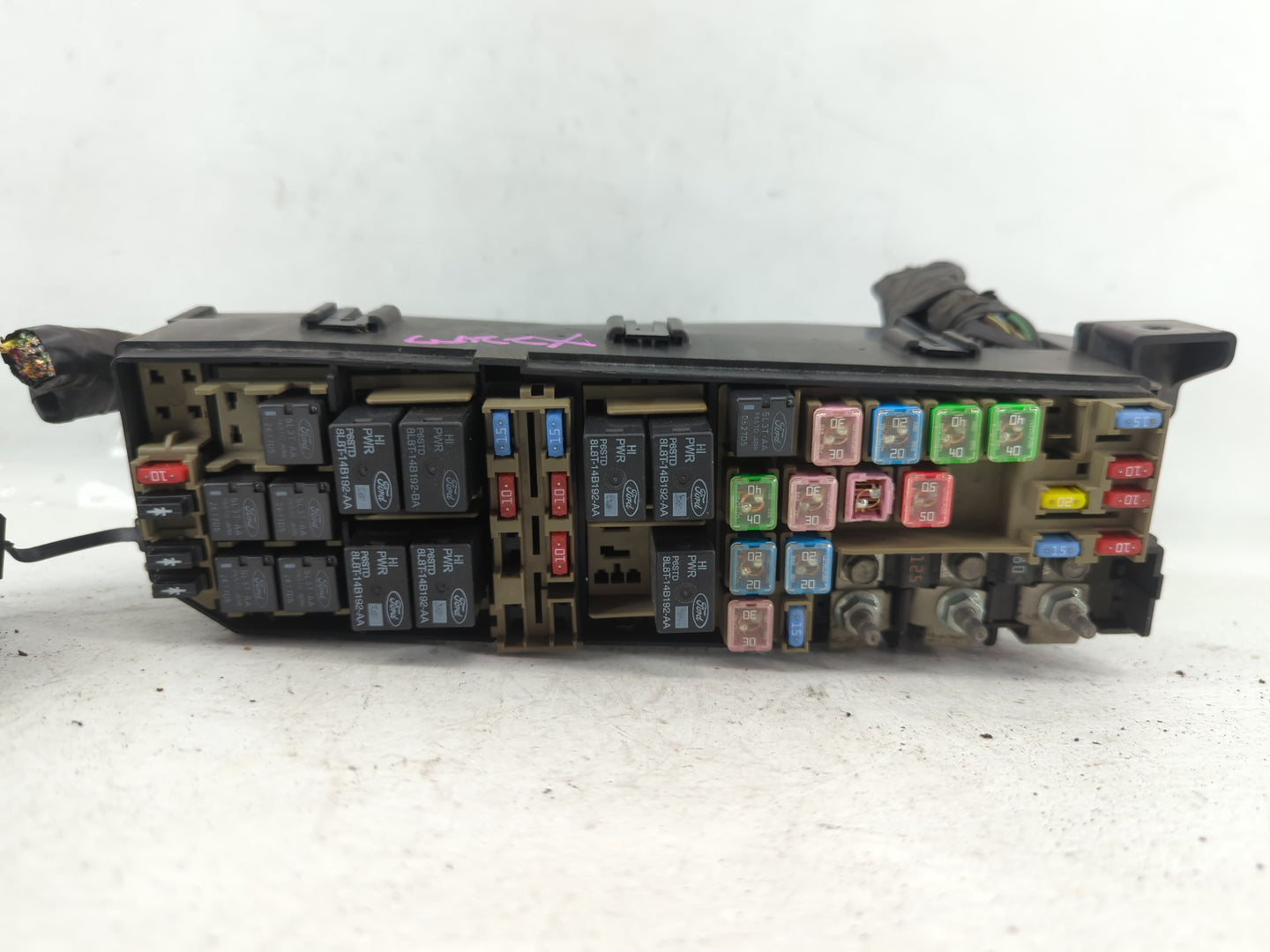 2008 Ford Escape Fusebox Fuse Box Panel Relay Module P/N:8L8T-14A003-AE Fits OEM Used Auto Parts - Oemusedautoparts1.com