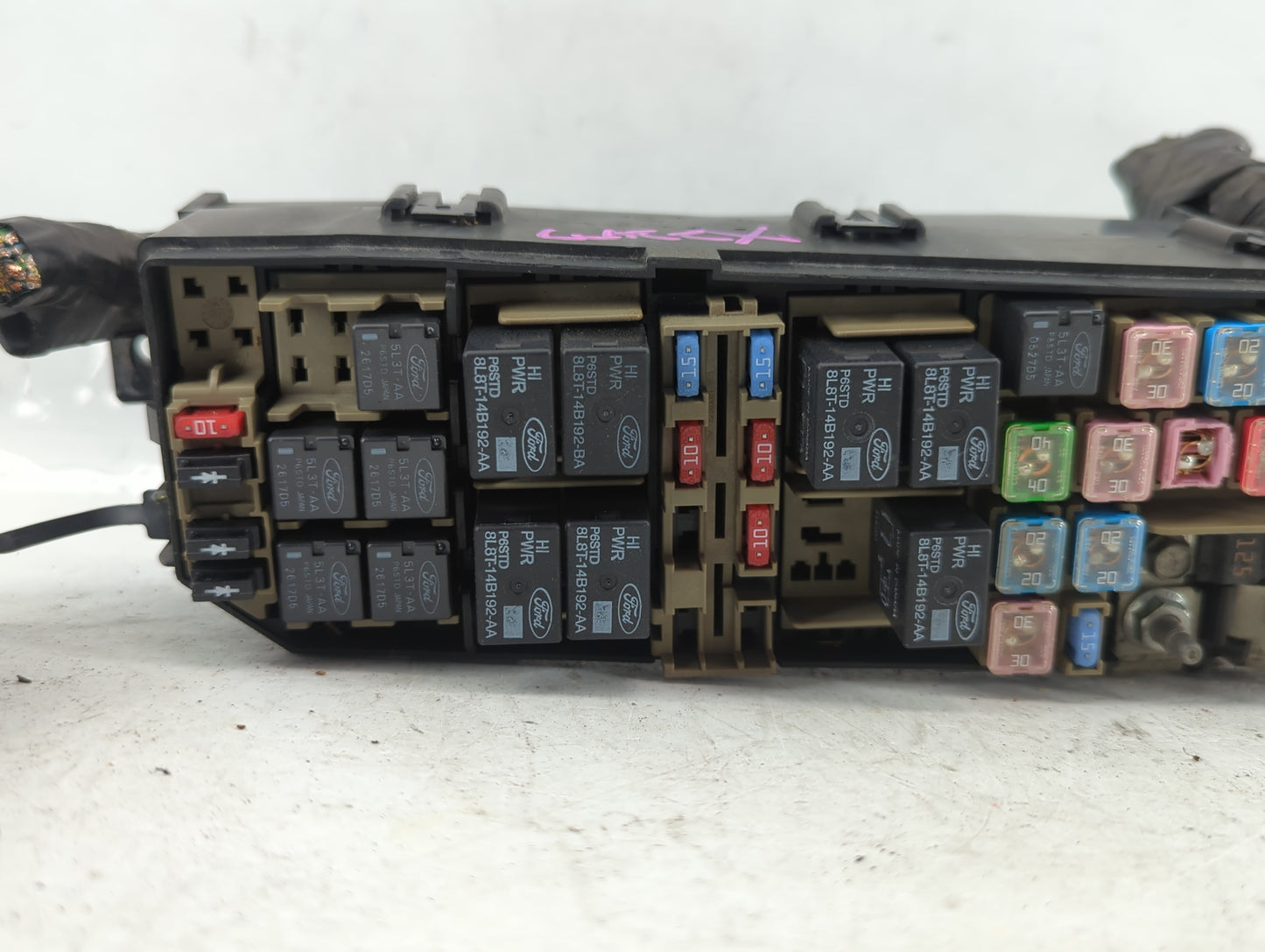 2008 Ford Escape Fusebox Fuse Box Panel Relay Module P/N:8L8T-14A003-AE Fits OEM Used Auto Parts - Oemusedautoparts1.com